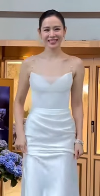  백상예술대상 손예진 현빈 부부의 핑크빛 시상식 비하인드와 인기상 드레스 화제