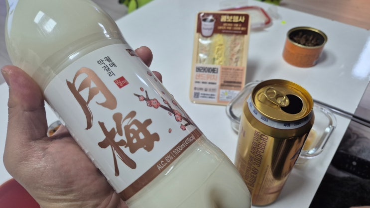  가볍게 마시기 좋은 달달한 탄산막걸리 [월매막걸리]