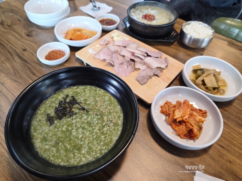 제주 도민 맛집 서귀포보말칼국수 안덕면 산방산수두리보말칼국수 점심 식사 추천