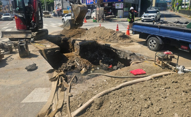 남양주시, 도농고 앞 도로 처짐 긴급 복구…노후 상수도관 누수 원인