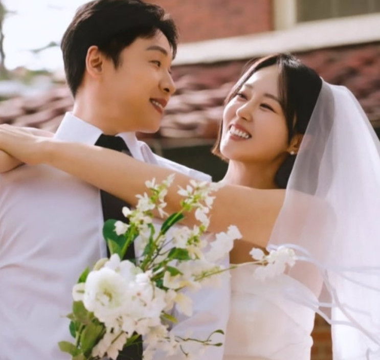   23기 옥순 미스터 강 웨딩사진 공개하며 결혼 골인하는 사계 커플의 근황