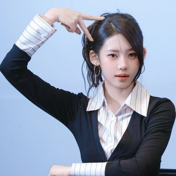 260509 베이비몬스터 베몬 로라 셔츠 카라 티셔츠 셔츠 레이어드 탑 블라우스 팬싸 팬사인회 ....