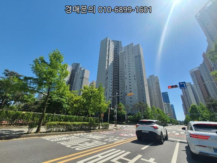  인천 연수구 송도동 아파트 경매 | 국제업무단지 내 더샵그린워크1차 17층, 시세보다 저렴한 특별한 내 집 마련 기회! (2024타경528301)