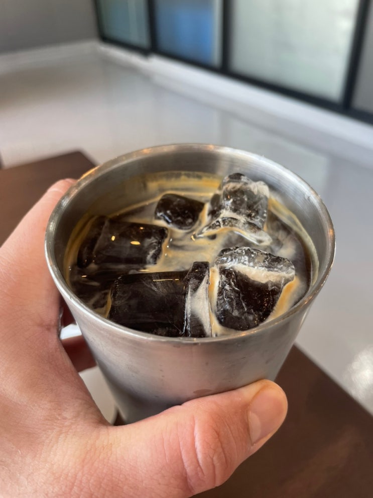  군산 카페마곡창고 내흥점 CAFE MIGOK STORAGE 대한민국커피맛집 군산 아메리카노 게이샤 판매하는 군산역카페 혼자 방문하기 좋은 군산신상카페