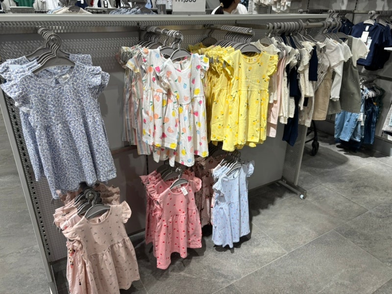h&m 베이비 라인 아기 원피스 사이즈 착샷