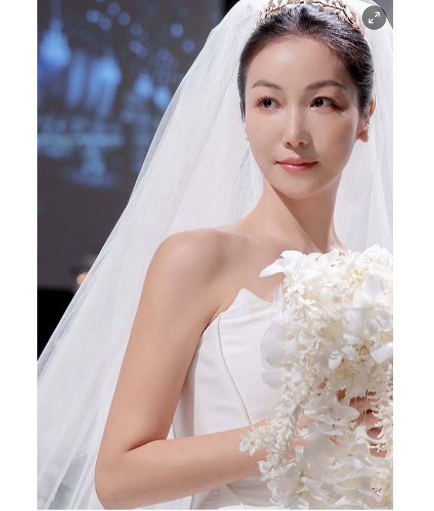 깜짝 결혼 후 더 빛나는 김옥빈.."소금만 뿌려 먹는다" 39세 슬렌더 몸매 다이어트 운동 식단 ....