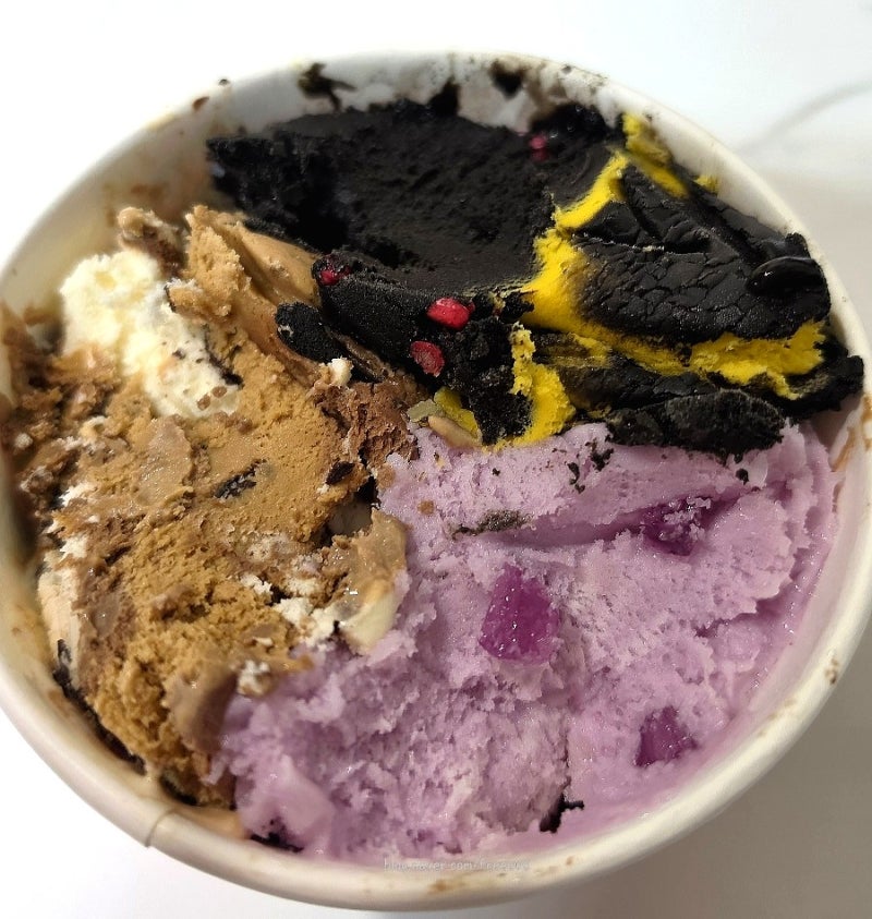 베스킨라빈스31 이달의 맛 포켓몬(말랑 포도 메타몽, 달빛 레몬 블래키, 이브이) 솔직후기