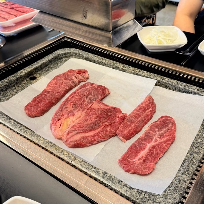새로생긴 소고기 맛집 가족외식 가능한 총체보리한우정육식당 군산점