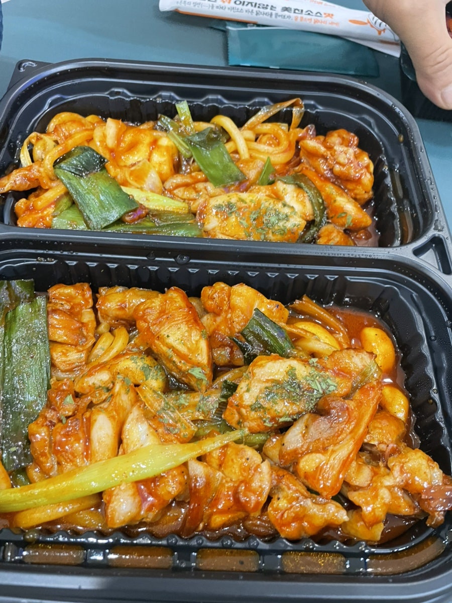 기영이숯불두마리치킨 이천증포점 사진 1