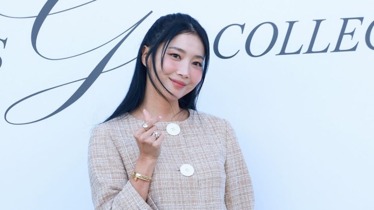   “엄마가 연예인이라서?”… 오윤아, 발달장애 아들 취업 둘러싼 특혜 의혹에 결국 입 열었다