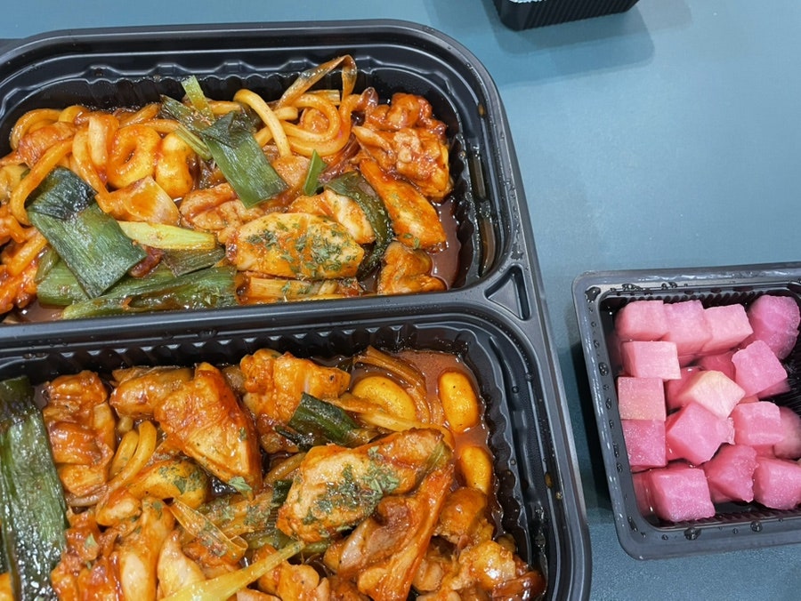 기영이숯불두마리치킨 이천증포점 사진 4
