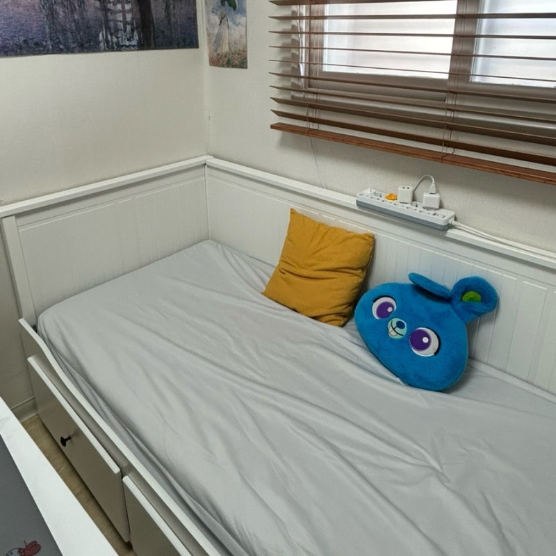 이케아 HEMNES 헴네스 데이베드 조립 후기｜소파, 침대, 수납까지 한 번에 해결