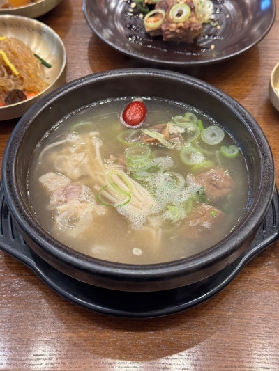 왕십리역 맛집 맑고 깊은 국물과 부드러운 갈빗살 동뜨다갈비탕 본점