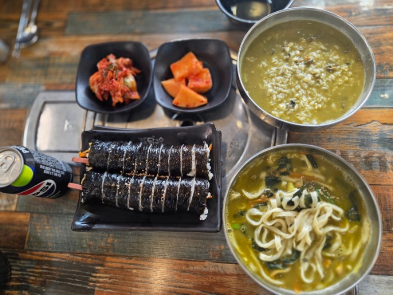 제주 보말칼국수 용담 맛집 가성비 제주공항 근처 혼밥