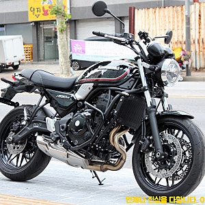 가와사키 Z650RS 2023년식 신차급 중고 판매! 200km 무사고 미들급 네이키드 클래식 바이크 추천