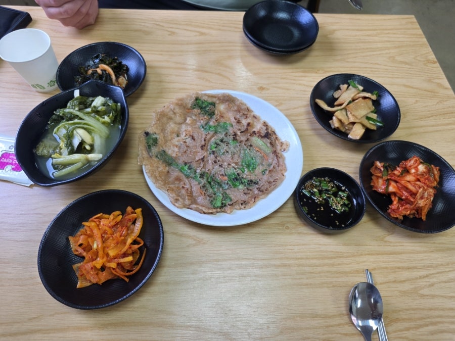 Mukjipdotorikalguksu photo 3