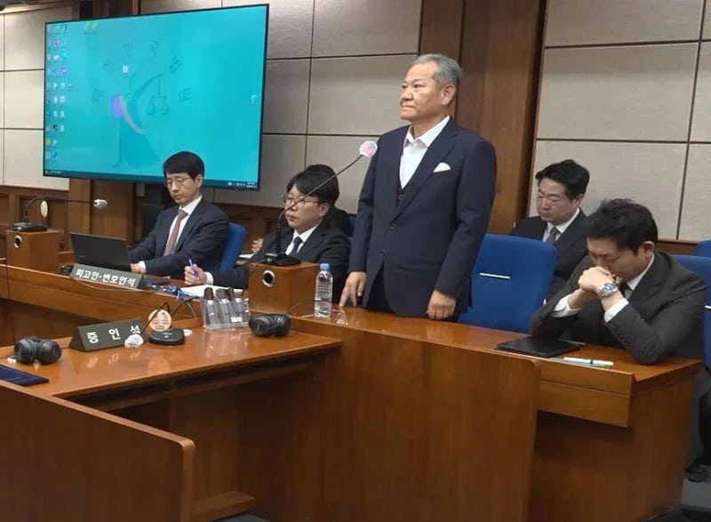 이상민 전 행안부 장관, 내란 혐의 2심서 징역 9년