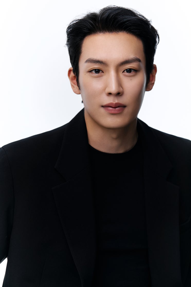 <b>이기택</b> 누구? '미혼남녀' 신지수로 눈도장 찍은 <b>배우</b>의 필모그래피