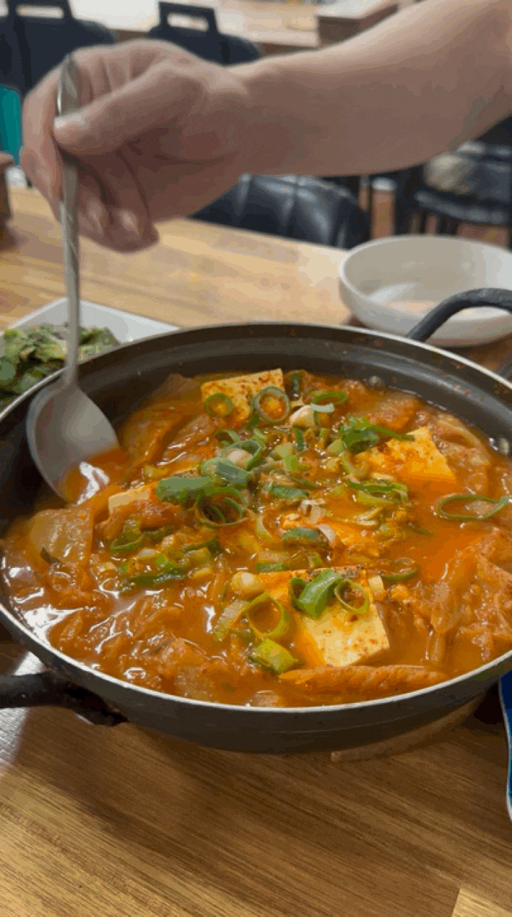 내돈내산 한마음김치찌개, 쌍촌동 단골 많은 집은 다르더라
