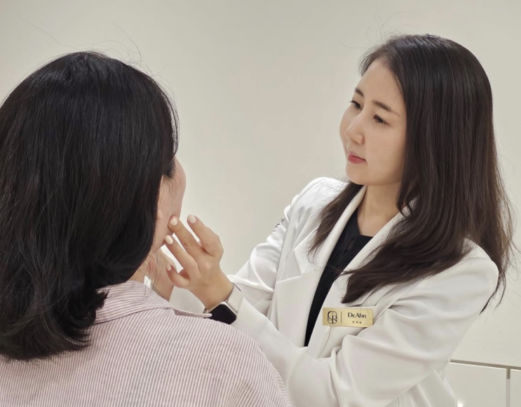 연구실과 병원을 지나, 일상에 가까운 진료로 - 카이스트 생명과학과에서 미용, 웰니스 클리닉까지