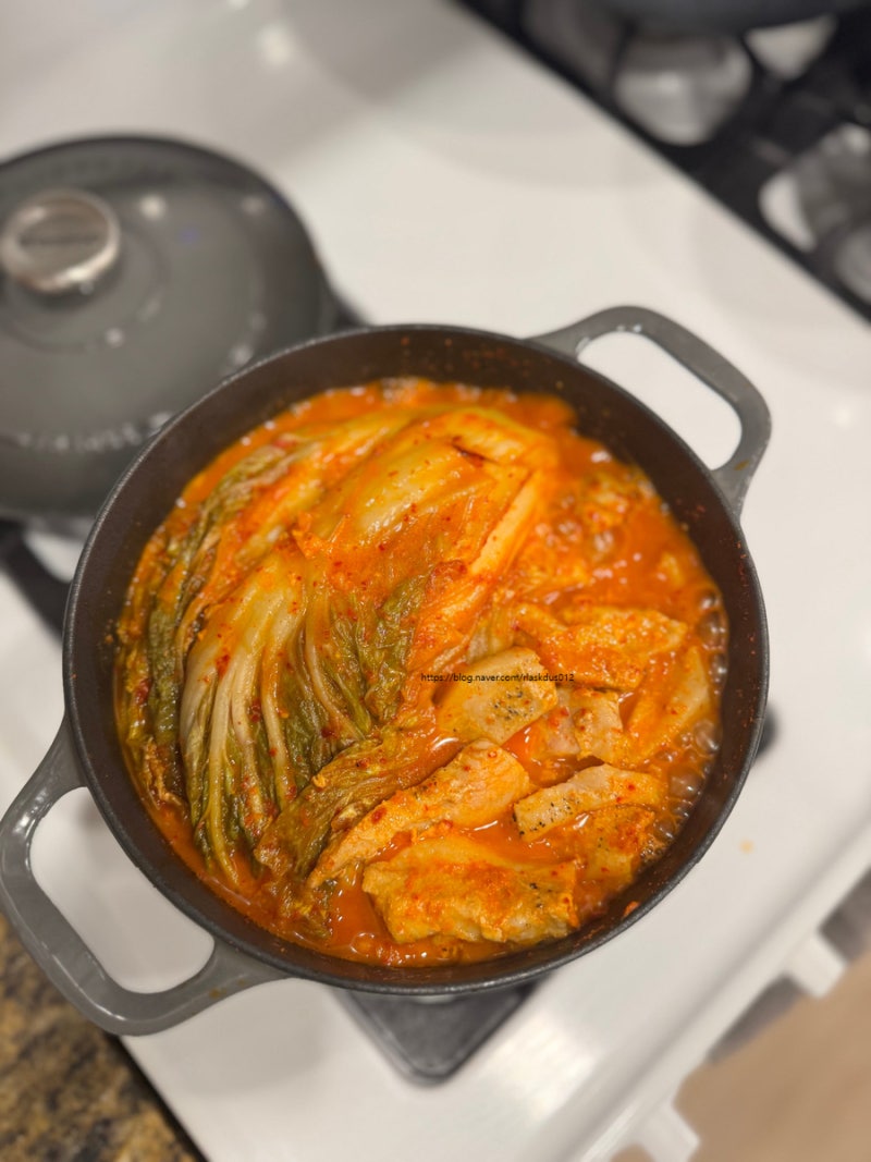 강민경 항정살 김치찜 만들기 간단한 항정살 김치찜 레시피
