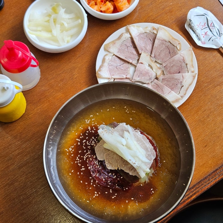  포항 구룡포 맛집 추천 날더울땐 밀면이지 혼밥하기좋은 육지 고기국수