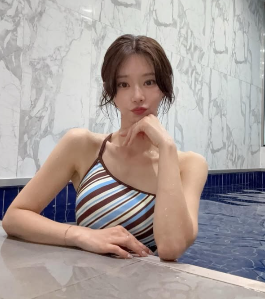 "식단은 NO"… 46kg 이주빈 수영복 몸매 비결 충격