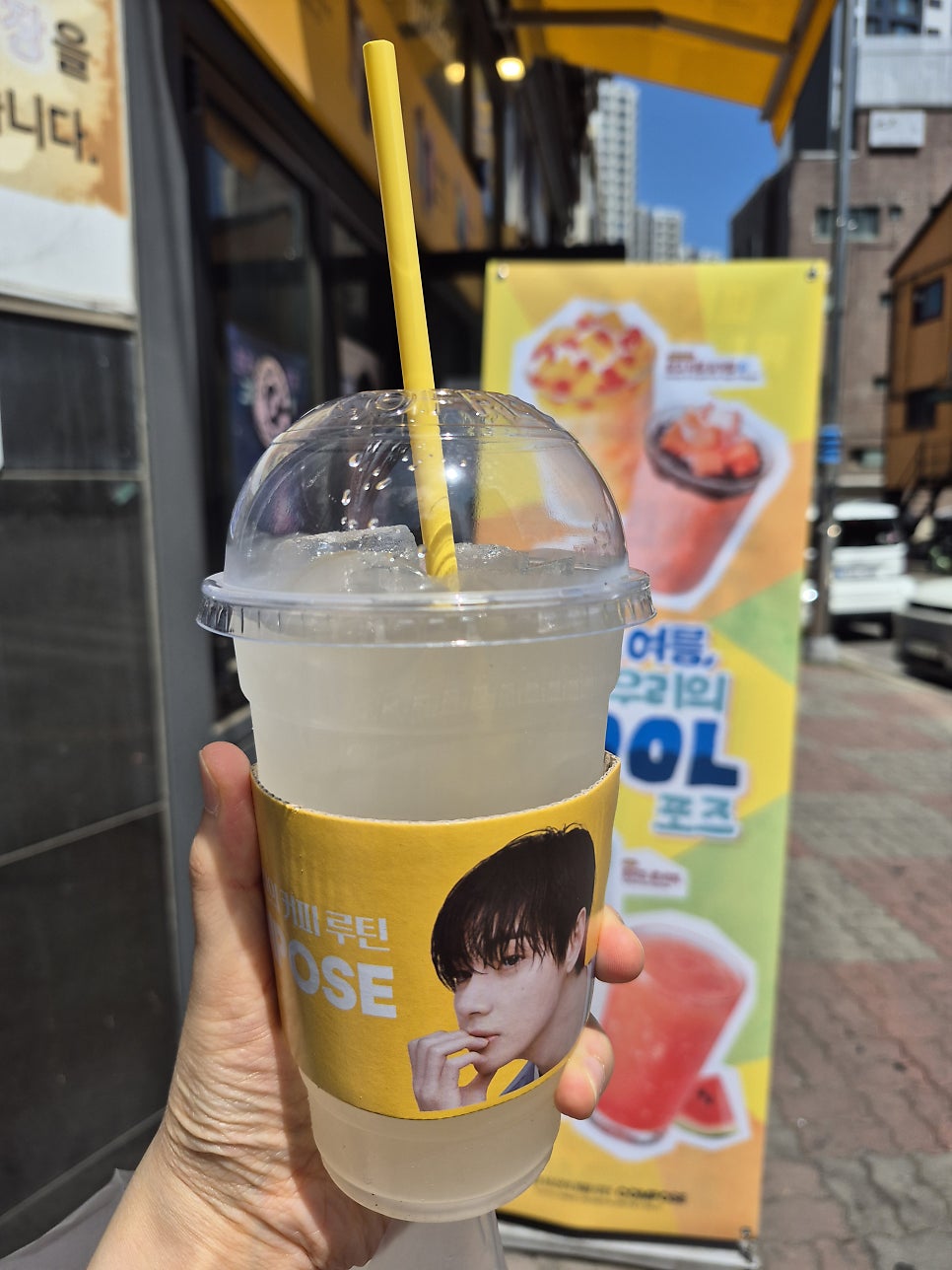 컴포즈커피 인천학익법원점 사진 6