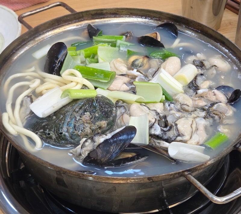 [익산 신상맛집] 강경해물칼국수 익산 본점, 푸짐한 해물 굴 칼국수 만두 필수