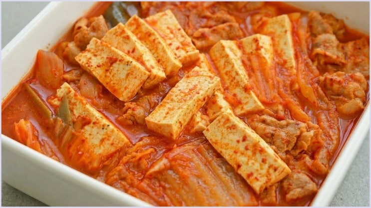  라면보다 쉽다! 20분 만에 끝내는 '실패 없는' 초간단 돼지고기 김치찌개 레시피