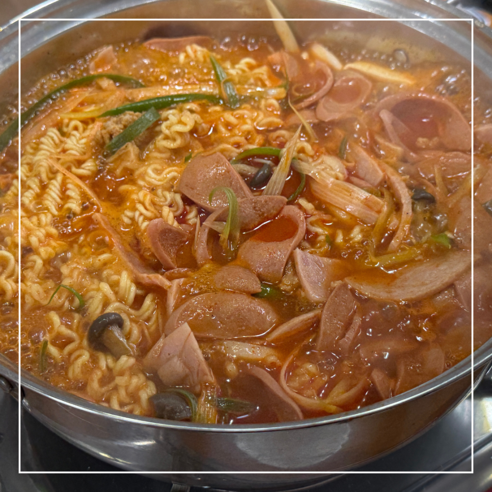 땅스부대찌개 부산연산점 사진 3