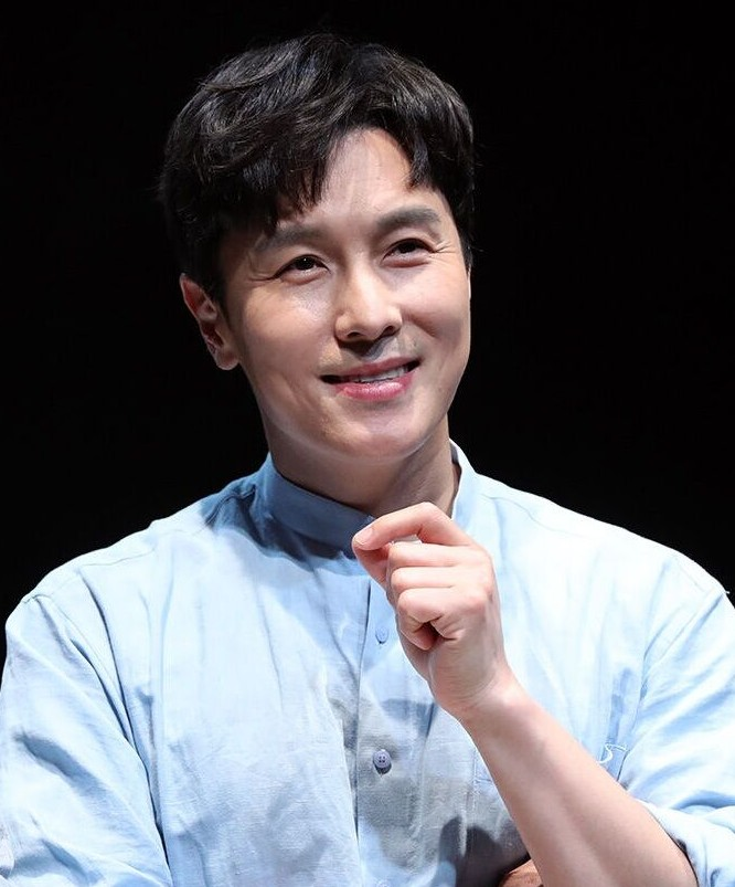 김동완 SNS 사무실 관리 전환과 발언 논란 정리