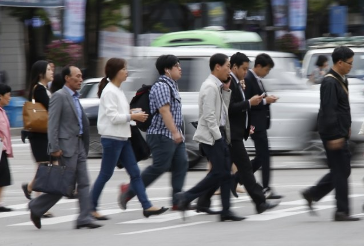 “걸어서 출근하는 사람, 돈 좀 되겠네” 쏠쏠하게 벌린다는 ‘걷기 앱테크’…입소문 타고 ‘인기’