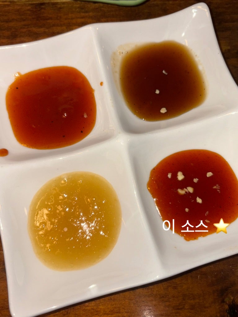 아웃닭 홍대점 사진 2