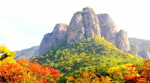 한국의 3대 암산, 주왕산 등산코스 완벽 가이드-주봉부터 계곡까지