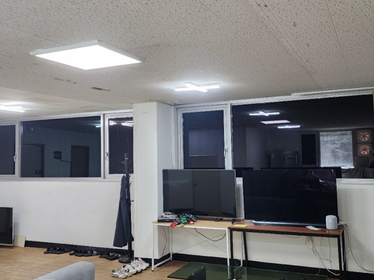  사무실 시선차단 자외선차단 필름 남양주 유리 창문 암막 썬팅 작업
