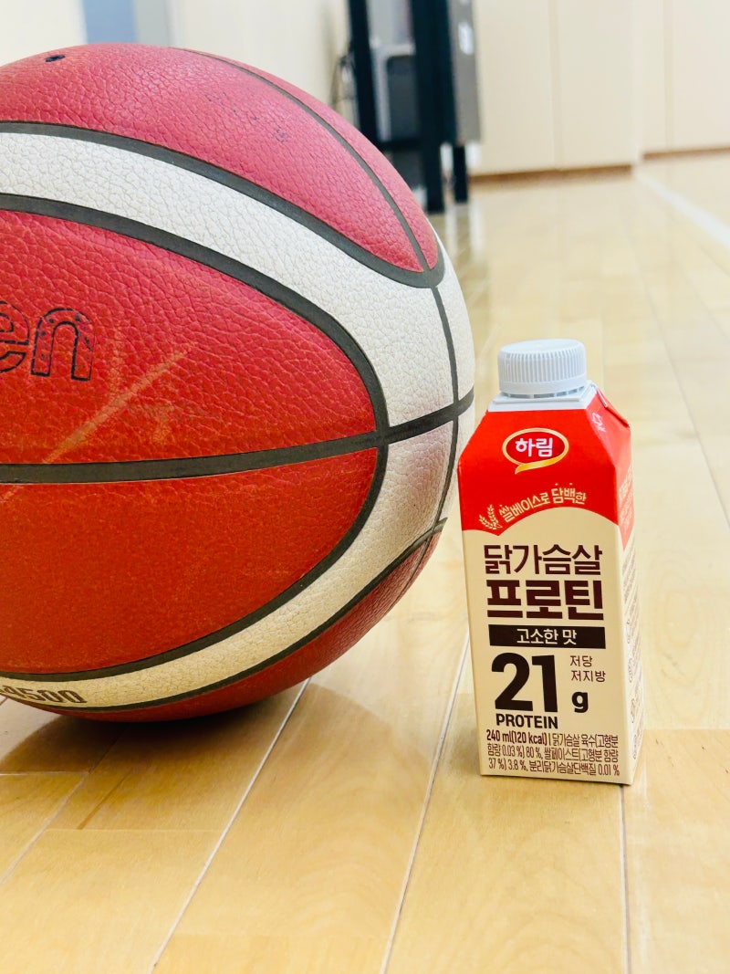 음료 한 잔에 단백질이 21g이나?! 맛있는 고단백음료 하림 닭가슴살 프로틴
