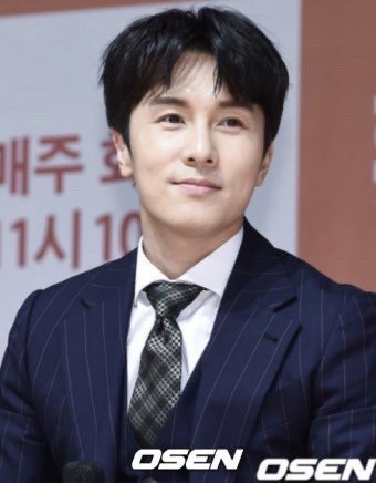 김동완 SNS 중단 선언 이유 이제 사무실에서 관리