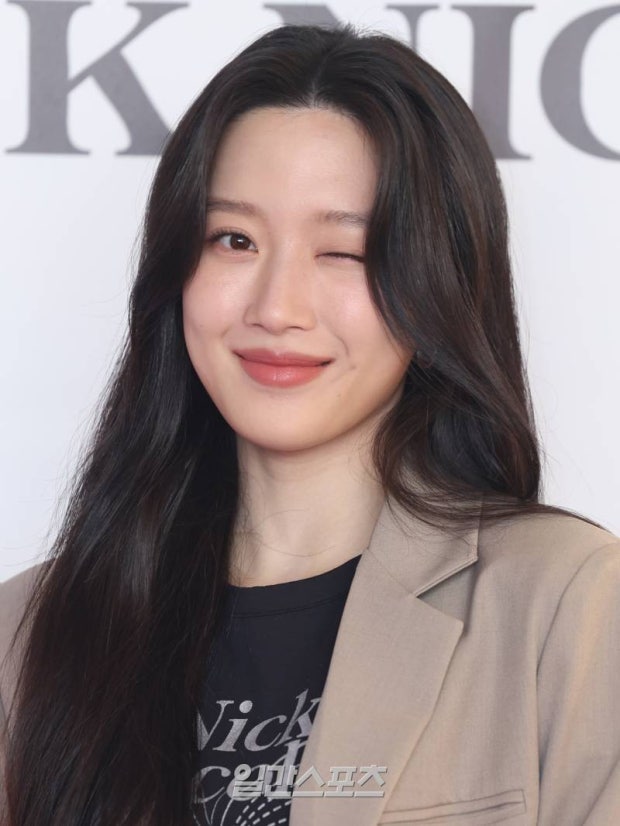 문가영 판타지오 이적설? 피크제이 떠난 뒤 차기 소속사