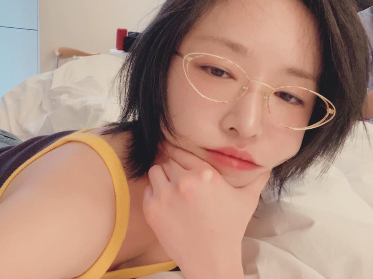  브아걸 가인 침대 셀카 공개, 여전한 단발 여신의 감각적 일상 대방출