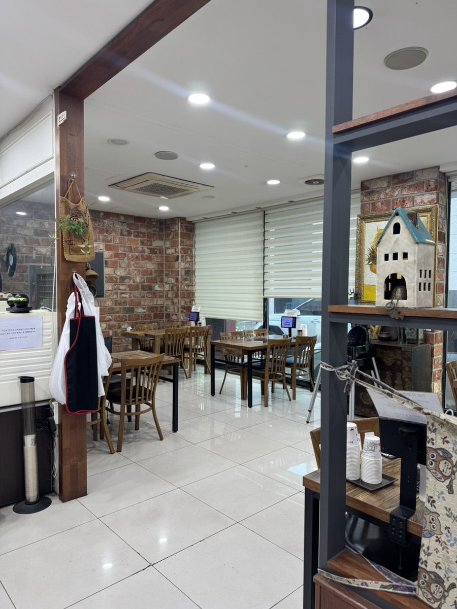 토담돼지국밥무거밀면 유곡점 사진 5