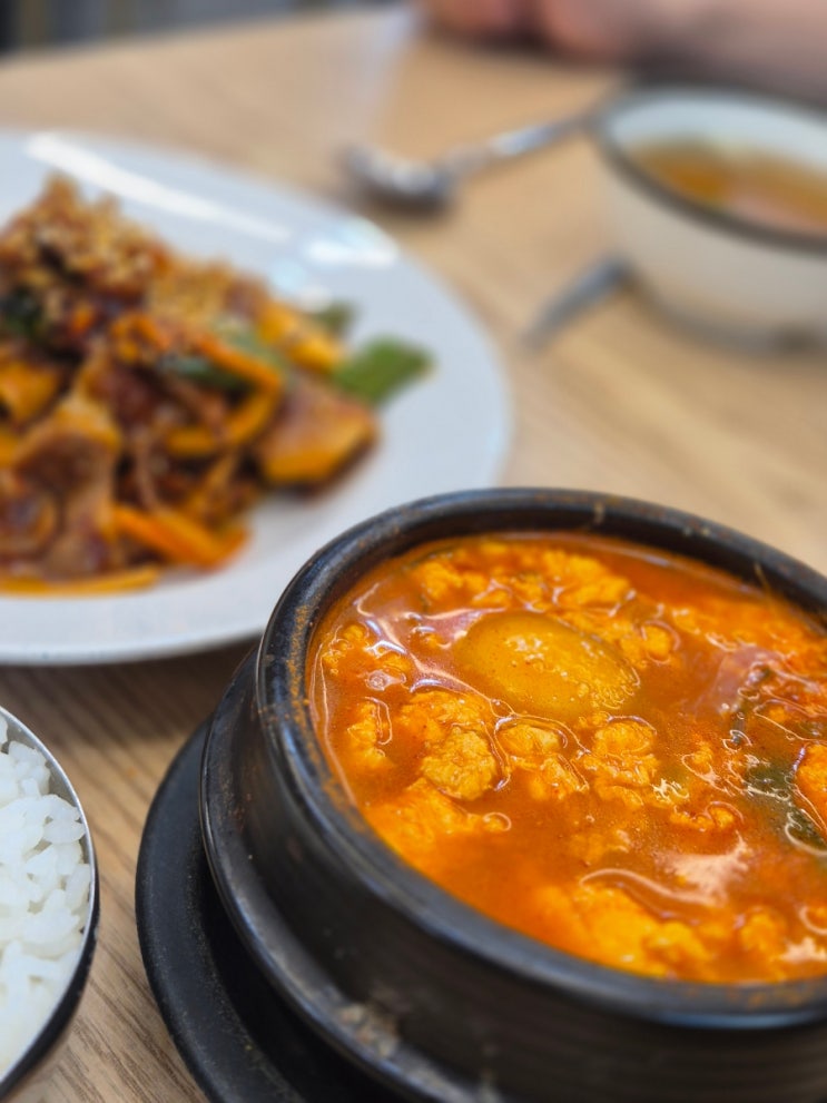  대구 동성로 오래된 맛집 블루리본 순두부찌개 낙원순두부, 제육볶음 추천함