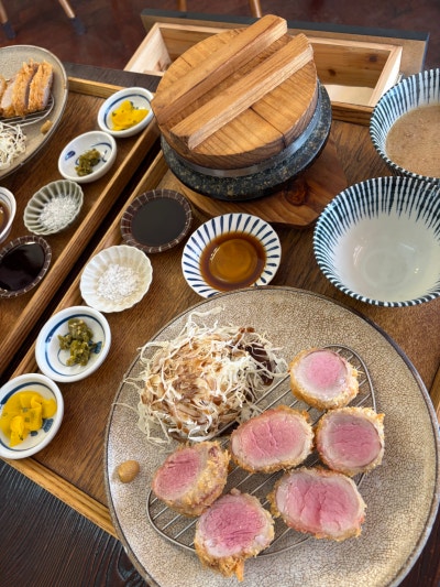 솥밥과 함께 즐기는 연남동돈까스 일등! '카마카츠'