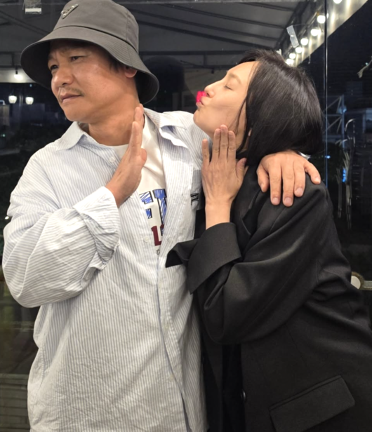 베이비복스 이희진 오랜만에 만난 남편 알고보니 홍경인 부부 케미, 한 줄 캡션이 만든 오해....
