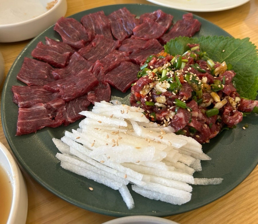 윤지네뭉티기 사진 7