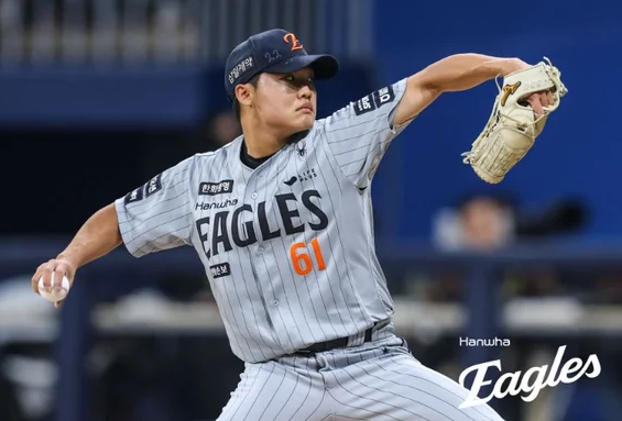 안우진 무너뜨린 정우주 배짱투, 한화 하위타선 폭발로 10-1 대승
