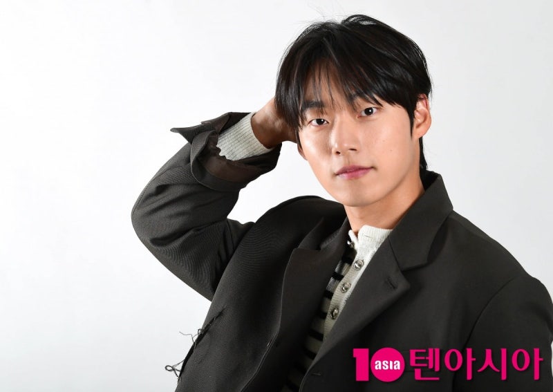 워너원 배진영 윤재찬 10년 우정, 자랑보다 더 또렷이 보인 건 두 사람이 쌓아온 시간의 결이....