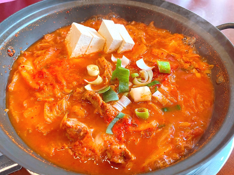백채김치찌개 장위뉴타운점 사진 2