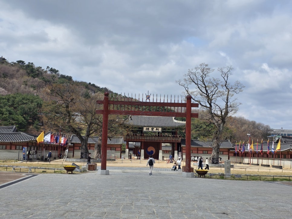 수원 화장실 칸막이 행궁 공중화장실 하이그로시 도어 라인디자인 시공사례