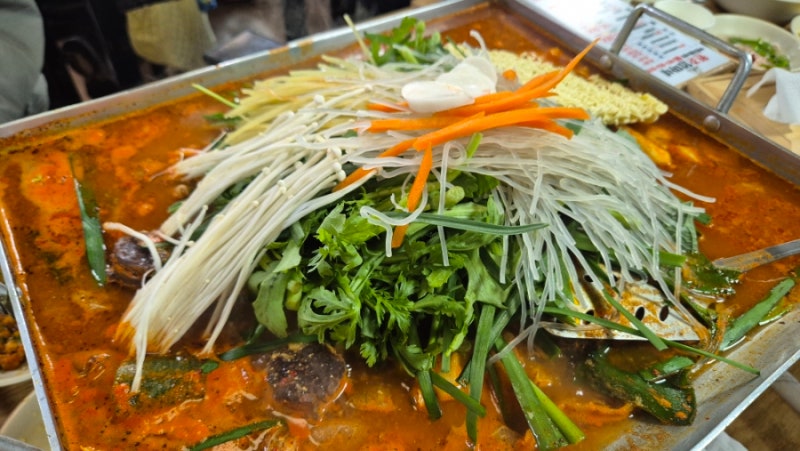 수원 지동시장 맛집 ‘원조 엄마네’ 순대곱창볶음 웨이팅 주차 꿀팁까지!